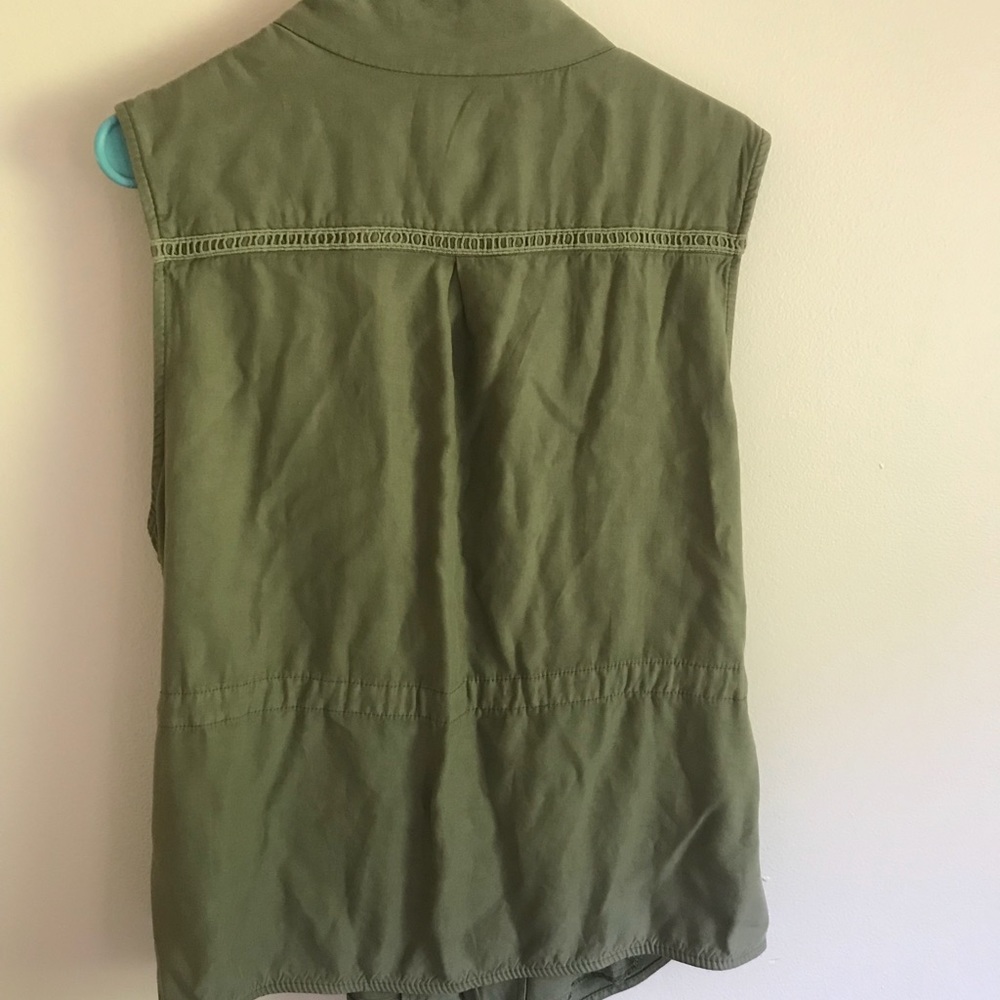 TRENDY VEST - Picture 3 of 6
